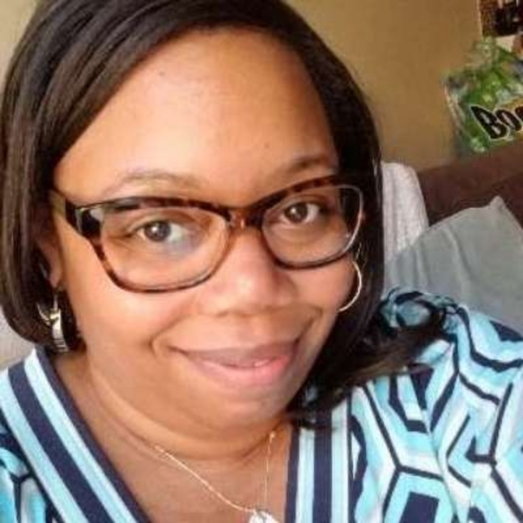 Meet your Posher, Erika - Picture 1 of 1